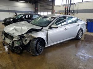 Nissan Altima S 2.5L 4 2023