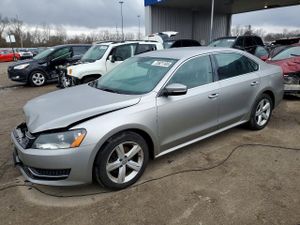 Volkswagen Passat SE 2.5L 5 2013