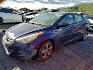 Hyundai Elantra GLS 1.8L 4 2013