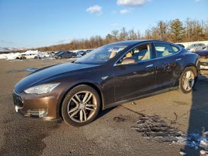Tesla Model S 2014