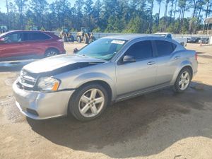 Dodge Avenger SE 2.4L 4 2013