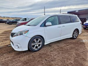 Toyota Sienna SPORT 3.5L 6 2014