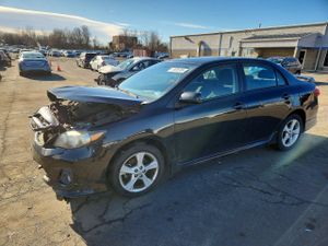 Toyota Corolla BASE 1.8L 4 2011