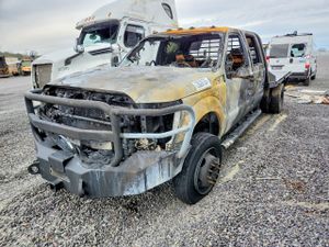Ford F-450 6.7L 8 2013