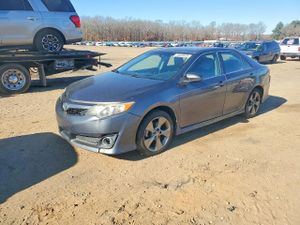 Toyota Camry SE 3.5L 6 2013