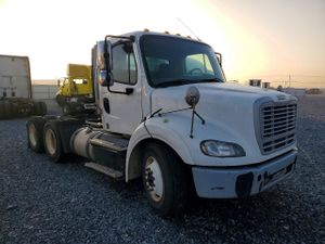 Freightliner Business Class M2 112 MEDIUM DUTY 12.8L 6 2015