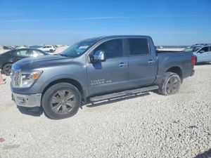Nissan Titan SV 5.6L 8 2018