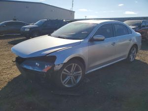 Volkswagen Passat SE 2.5L 5 2014