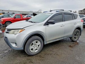 Toyota Rav4 LE 2.5L 4 2015