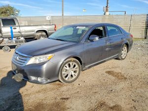 Toyota Avalon BASE 3.5L 6 2012