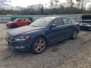 Volkswagen Passat SEL 2.0L 4 2014