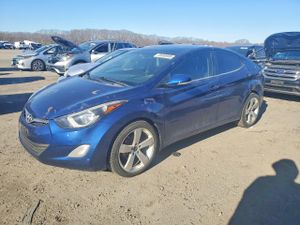 Hyundai Elantra GLS 1.8L 4 2013