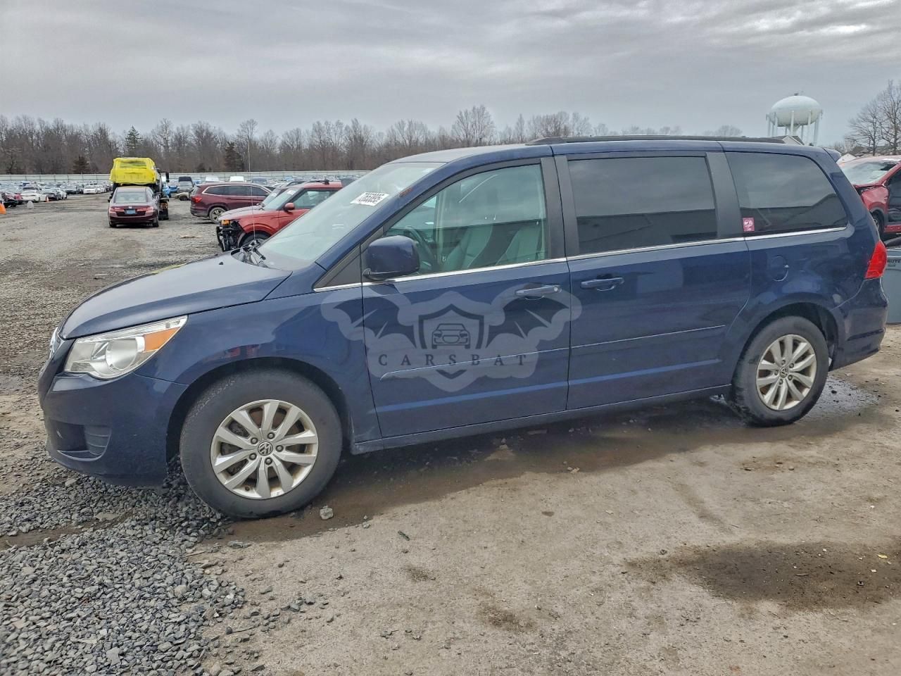 Volkswagen Routan SE 3.6L 6 2013