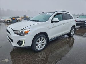 Mitsubishi Outlander SE 2.0L 4 2015
