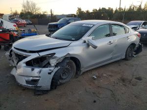 Nissan Altima 2.5L 4 2015