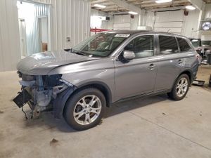 Mitsubishi Outlander SE 2.4L 4 2015