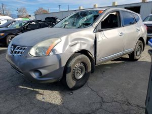 Nissan Rogue S 2.5L 4 2013
