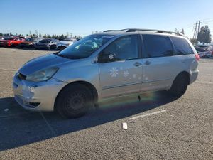 Toyota Sienna CE 3.3L 6 2004