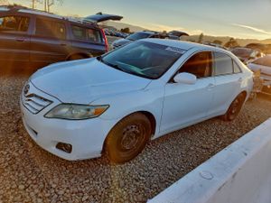 Toyota Camry BASE 2.5L 4 2010