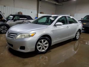 Toyota Camry BASE 2.5L 4 2011