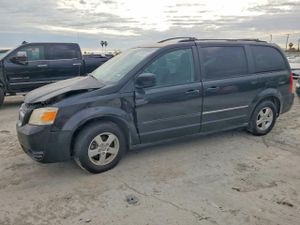 Dodge Grand Caravan (Caravan) SXT 3.8L 6 2010