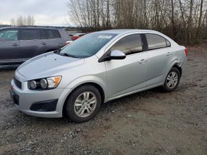 Chevrolet Aveo (Sonic) LT 1.4L 4 2013