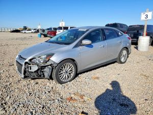 Ford Focus TITANIUM 2.0L 4 2014