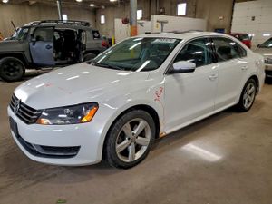 Volkswagen Passat SE 2.5L 5 2013