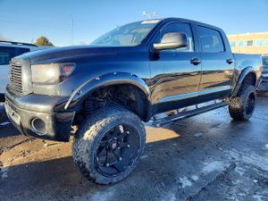 Toyota Tundra CREWMAX LIMITED 5.7L 8 2010