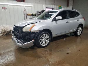 Nissan Rogue S 2.5L 4 2013
