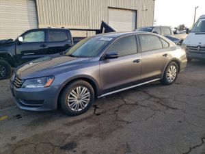 Volkswagen Passat S 1.8L 4 2015