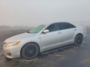 Toyota Camry BASE 2.5L 4 2011