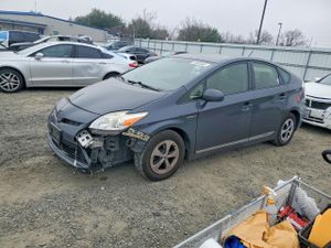 Toyota Prius 1.8L 4 2015