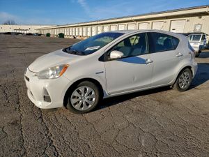 Toyota Prius 1.5L 4 2013