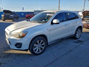 Mitsubishi Outlander ES 2.0L 4 2015