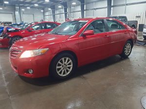 Toyota Camry BASE 2.5L 4 2011