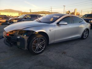 Tesla Model S 2014
