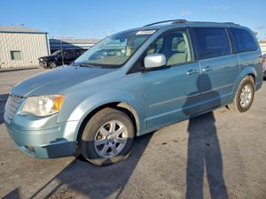 Chrysler Town & Country TOURING 3.8L 6 2010