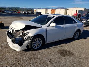 Toyota Camry BASE 2.5L 4 2011