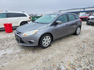 Ford Focus SE 2.0L 4 2014