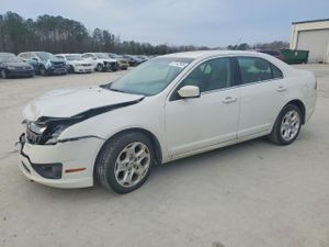 Ford Fusion SE 2.5L 4 2011