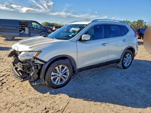 Nissan Rogue S 2.5L 4 2015