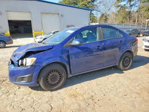 Chevrolet Aveo (Sonic) LS 1.8L 4 2014