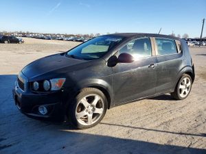 Chevrolet Aveo (Sonic) LTZ 1.4L 4 2015