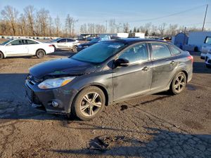 Ford Focus SE 2.0L 4 2014