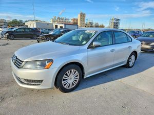 Volkswagen Passat S 1.8L 4 2014