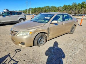 Toyota Camry BASE 2.5L 4 2011