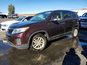 Kia Sorento LX 2.4L 4 2015