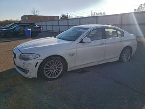BMW 5 Series XI 3.0L 6 2011