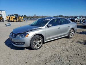 Volkswagen Passat SE 2.0L 4 2014